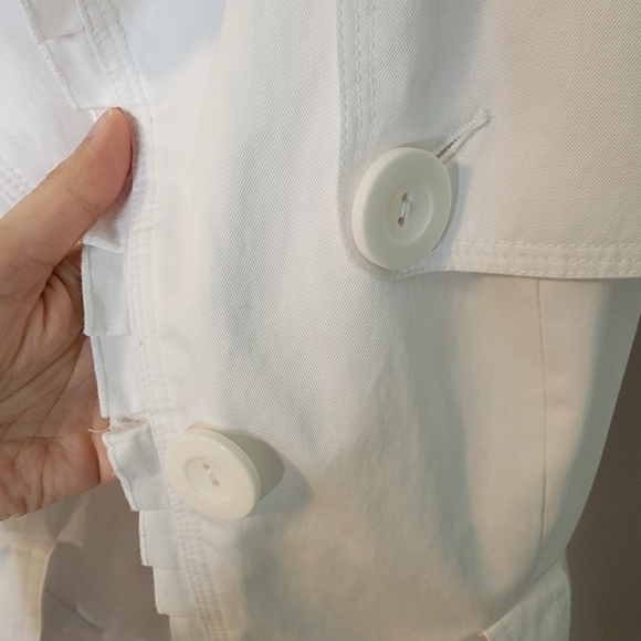 Le Chateau white trench coat - Picture 4 of 8